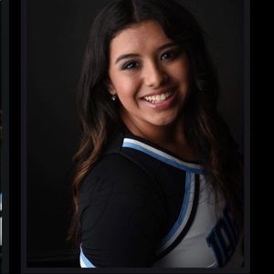 Meet your Posher, Dafne